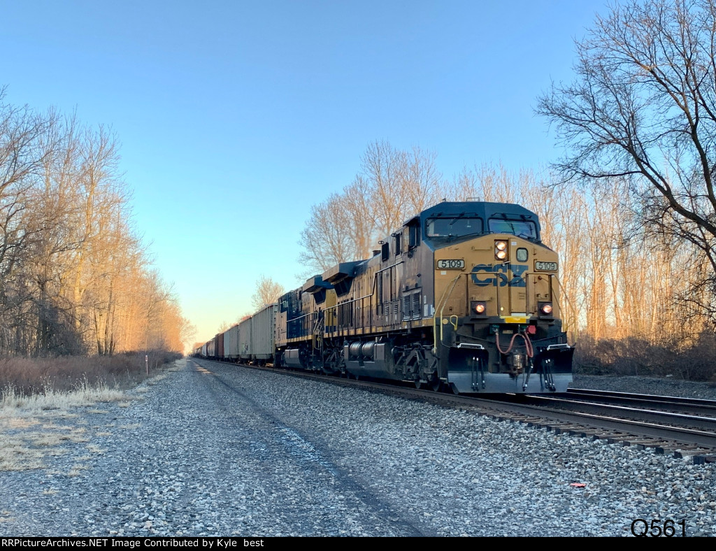 CSX 5109 on Q561